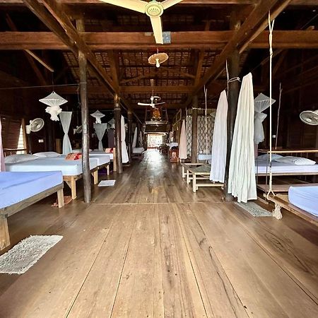 St 63 Home Stay & Tour Kampong Khleang Exterior foto