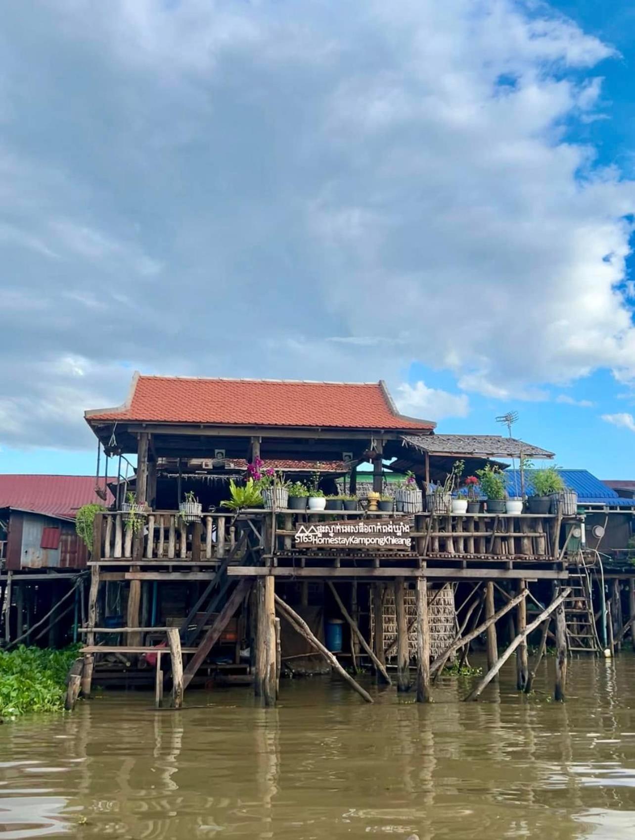 St 63 Home Stay & Tour Kampong Khleang Exterior foto